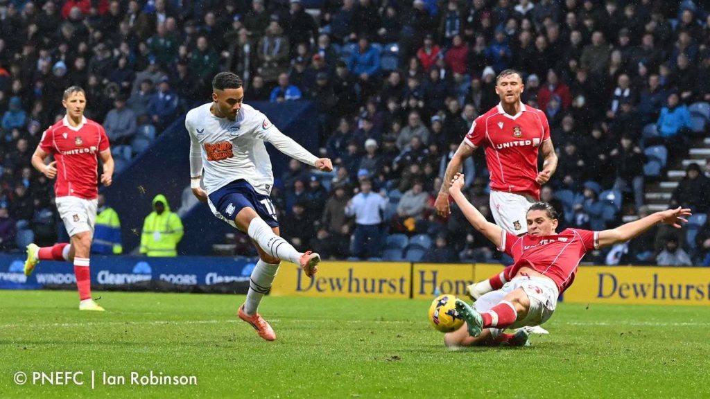 PNE 1-1 雷克瑟姆:阿姆斯特朗扳平比分,北区顽强拼搏展现实力! PNE 1-1 雷克瑟姆:阿姆斯特朗扳平比分,北区顽强拼搏展现实力!