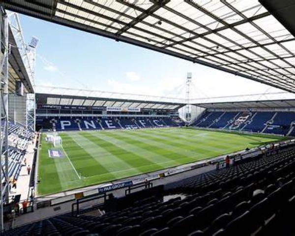 普雷斯顿足球队在哪个联赛？全面解析普雷斯顿足球俱乐部历史、联赛与现状